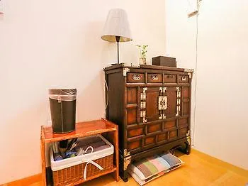 סיאול Dalzip Bukchon Hanok Guesthouse 2*,