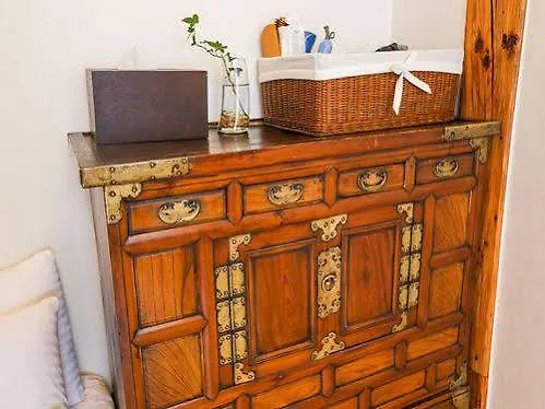 סיאול Dalzip Bukchon Hanok Guesthouse מלון