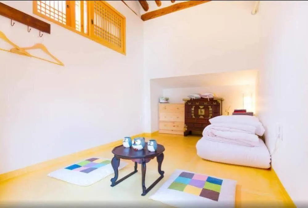מלון סיאול Dalzip Bukchon Hanok Guesthouse